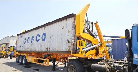 Hammar Side Loader is being Tested Before Ship to Papua New Guinea