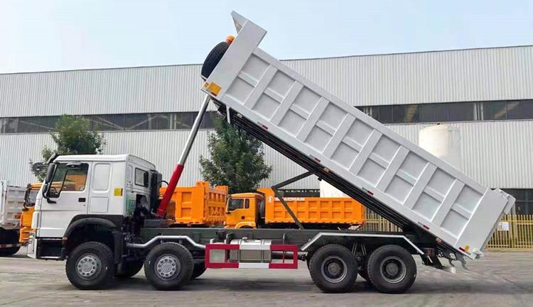 Sinotruk Howo 371 8x4 Dump Truck for Sale Near Me in Papua New Guinea