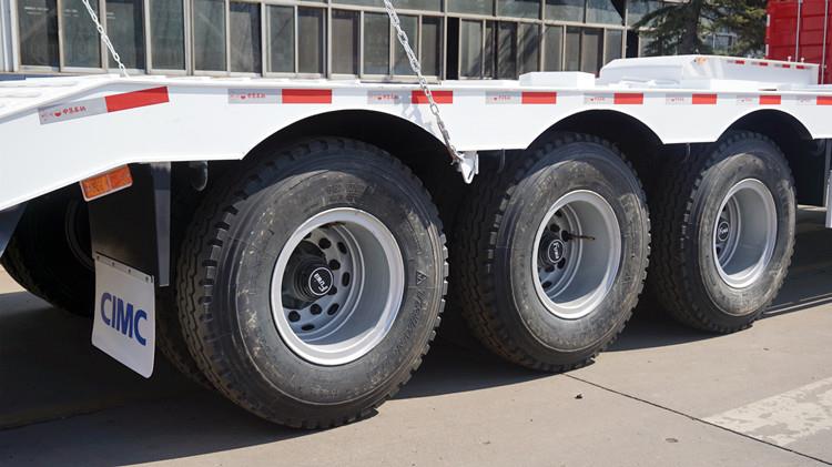 CIMC Tri Axle Low Bed Truck Trailer for Sale in Papua New Guinea