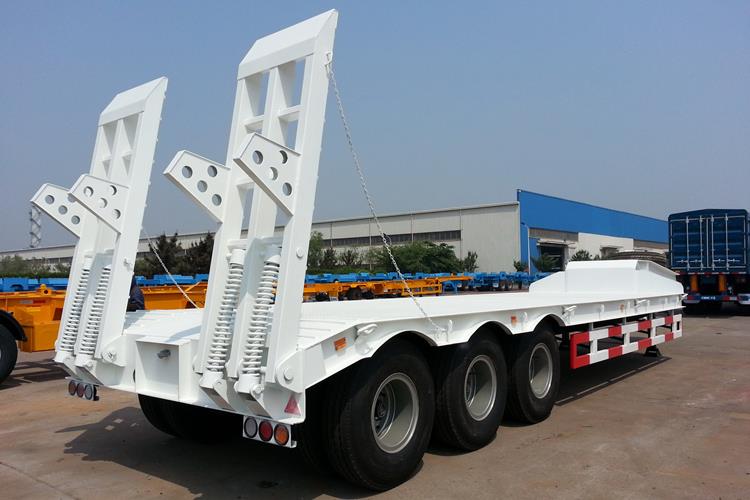 CIMC Tri Axle Low Bed Truck Trailer for Sale in Papua New Guinea