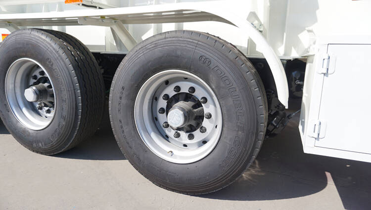 CIMC Fuel Tanker Semi Trailer for Sale in Papua New Guinea