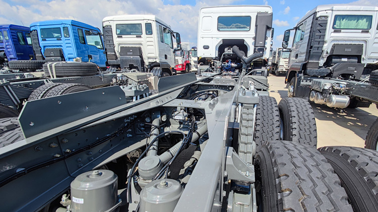 Sino Howo 340 Truck Chassis for Sale in Papua New Guinea