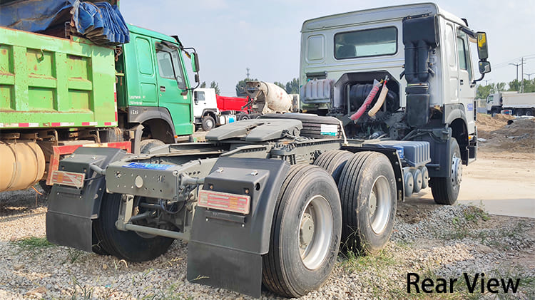 Gently Used Howo Tractor Truck 371 for Sale in Papua New Guinea