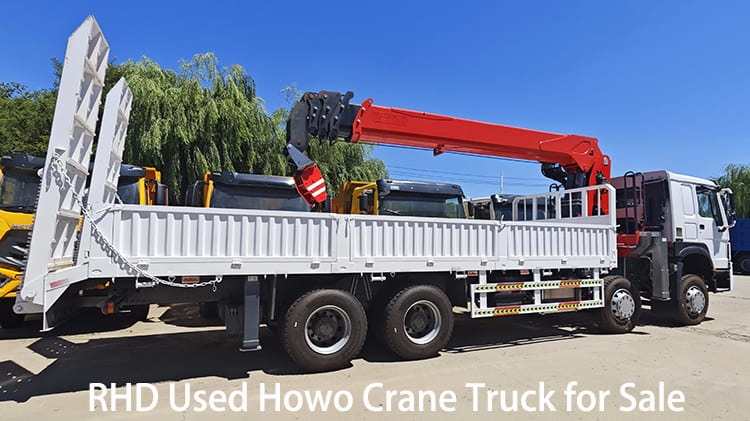 RHD Used Howo Crane Truck 8x4 for Sale in Papua New Guinea