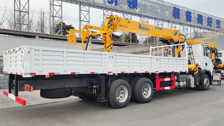 Sino Howo Boom Truck Crane for Sale in Papua New Guinea