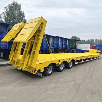 Low Loader with Folding Ramp