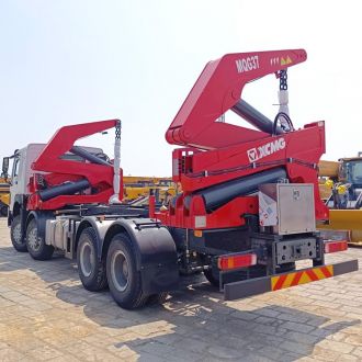 Hammar 20' Sidelifter Truck